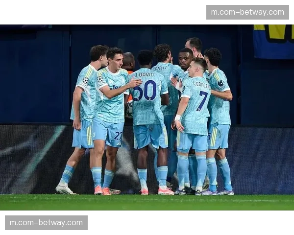 比利亚雷亚尔立足防守反击 阵容框架稳定战术执行度高